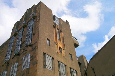 The west wing seen from Scott Street