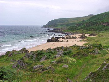 Approaching the Singing Sands from Carraig Fhada lighthouse Picture of the Singing Sands