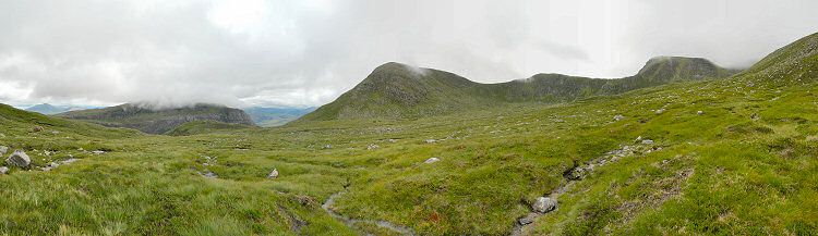 Picture of a panoramic view into a corrie